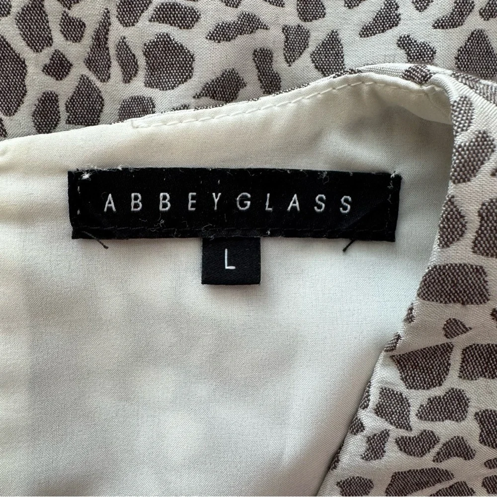 Abbey Glass Gray Pebble Wren Dress Size Large 3/4 Bell Sleeve